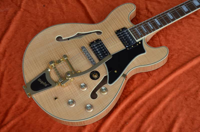 WEEKEND DEAL Farida SA-16FM Gibson-ES-style semi hollow guitar * rare prototype model with Bigsby tremolo and fine flamed maple body * this model sounds/plays/looks really great! From our showroom was 1390€ NOW ONLY 699€ image 1