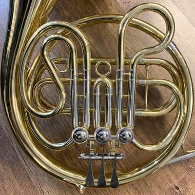 Olds FH560 Gold-Lacquered Finish Student Model Single French Horn with Original Case and Mouthpiece image 2