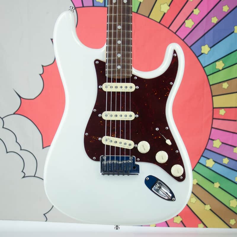 2022 Fender American Ultra Stratocaster - Rosewood Fingerboard / Arctic Pearl w/ Hard Case
