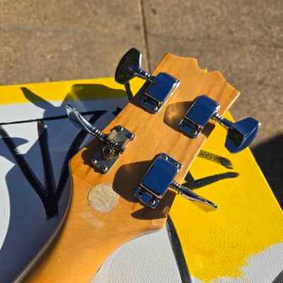 Hondo Bass image 19