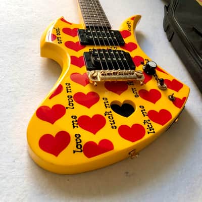💛brand new!🖤Hide Yellow Heart Burny Jr Mini Mockingbird guitar 黃色心心 黑色心心 迷你 MG X。松本秀人 Green heart Black heart FERNANDES Zo Built in speake 煙花 吉他120x 360s 380s 480 165s 450x 80x 140x X Japan Hideと見た景色 Hide city S.H.Figuarts。 🌟☀️🐥🕊️ image 1