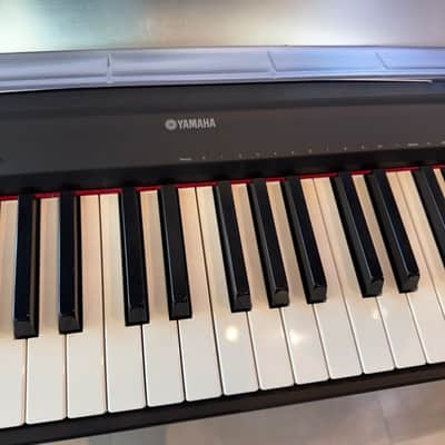 Yamaha P-95B Digital Piano + Stand image 4