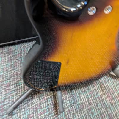 G&L L2000 1997 - Sunburst image 14