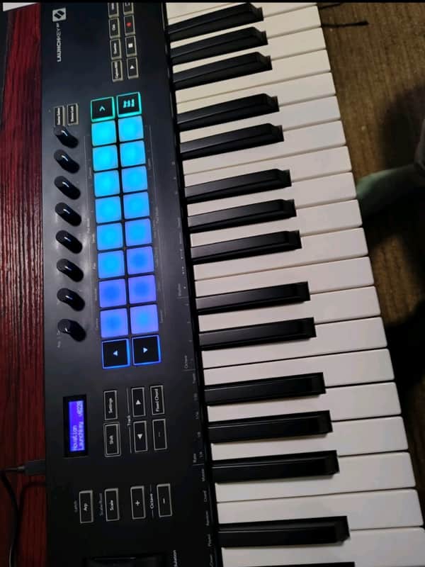 Novation Launchkey 37 MKIII MIDI Keyboard Controller