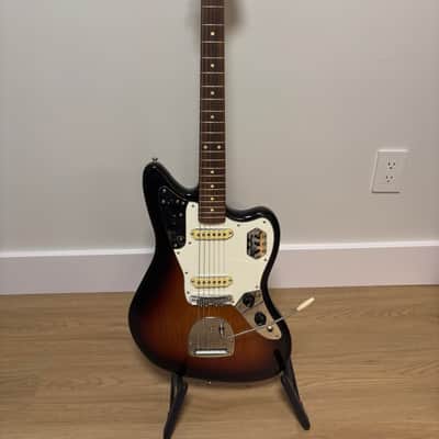 Fender Vintera '60s Jaguar with Pau Ferro Fretboard 2019 - 2023 - 3-Color Sunburst - Upgraded image 2