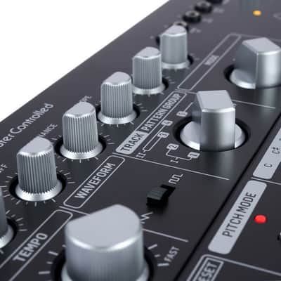 Behringer TD-3 Analog Bass Line Synthesizer 2019 - 2021 Black image 7