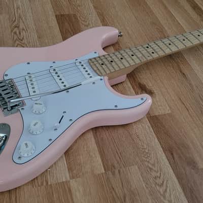 RNC Customs Stratocaster SSS 2026 - Flamingo image 6