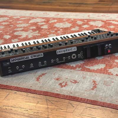 Sequential Circuits Prophet 5 Rev 3.2 - 240v image 10