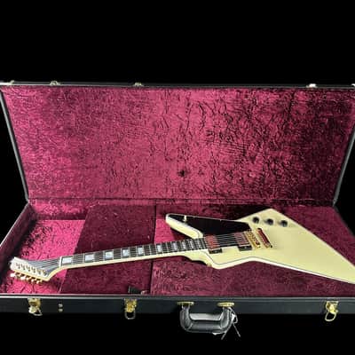 Gibson Custom Dealer Select Explorer Custom Antique Alpine White VOS w/case CS600052 image 11