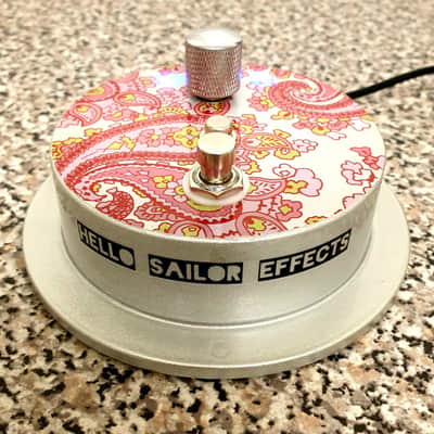 Hello Sailor Effects Paisley rangemaster Inca Silver Nitrocellulose lacquer image 2