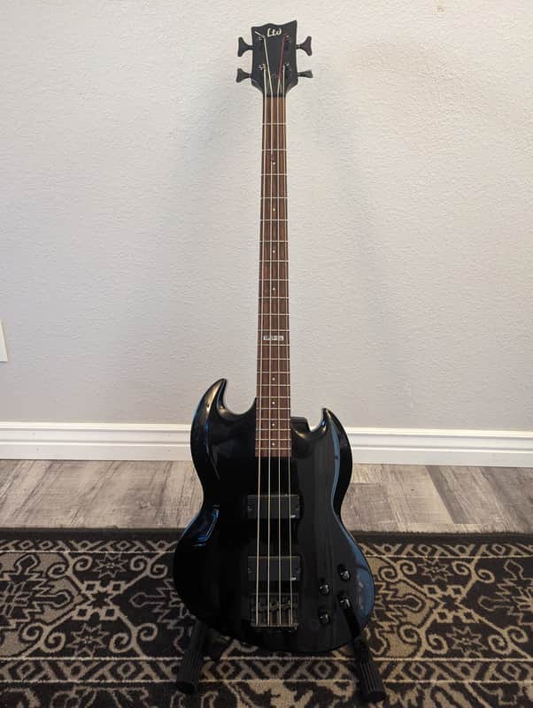 ESP LTD Viper 104 2003 - Black image 1