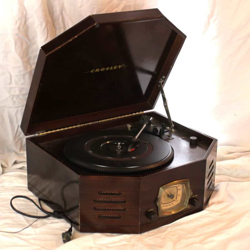 8164 - Crosley Mo. Broadcaster CR70 Retro Style Record / Cassette Tape Player image 1