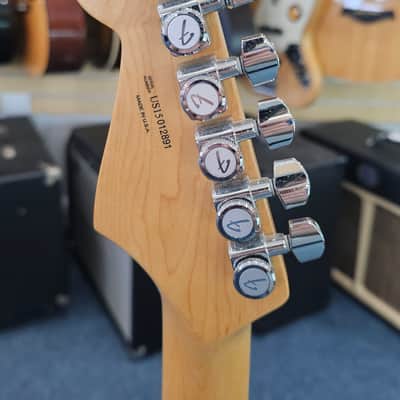 Fender American Deluxe Stratocaster with Maple Fretboard SSS 2015 3-Color Sunburst w/ Hard Case image 12