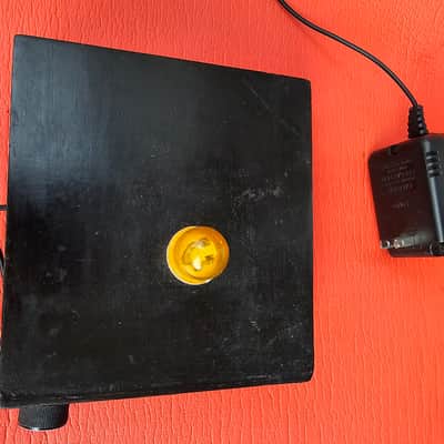 Light-based electromechanical synth drone image 5