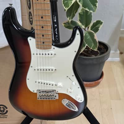 Fender Player Stratocaster Custom Shop Fat 50s BRAND NEW! FSR Limited Special Edition 3 Tone Sunburst Roasted Maple Neck American USA Custom Shop Pickups SSS Strat image 14