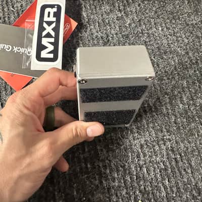 MXR M109S Six Band EQ 2016 - Present - Silver image 3