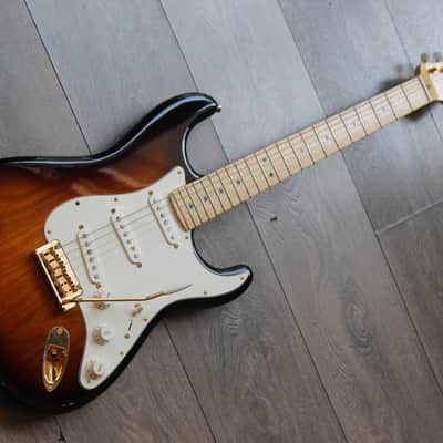 FENDER "60th Anniversary Commemorative Stratocaster" HARDCASE, 3, 44 KG image 1