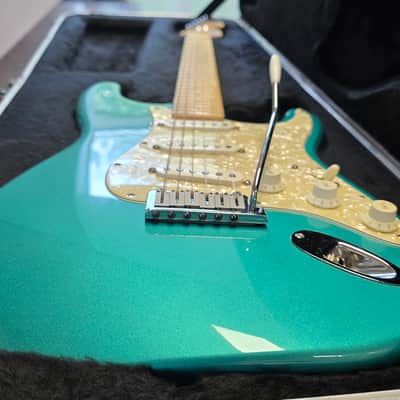 Fender 40th Anniversary American Standard Stratocaster 1993-1994 RARE Custom Color Limited Special Edition FSR CARIBBEAN MIST Time Capsule CASE QUEEN Aqua Marine Ocean Blue Green Turqoise USA Strat Vintage 90s Guitar image 5