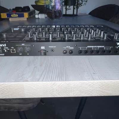 Roland TR-8S AIRA Rhythm Performer with Sample Playback 2018 - Present - Black image 2
