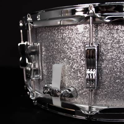 Ludwig 14" x 6.5" Classic Maple Snare Drum, Silver Sparkle image 4