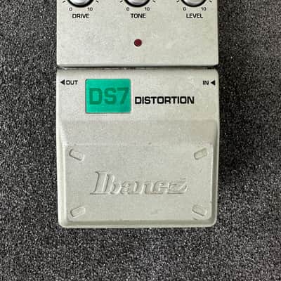 Ibanez DS7 Distortion 1999 - 2001 - Silver image 1