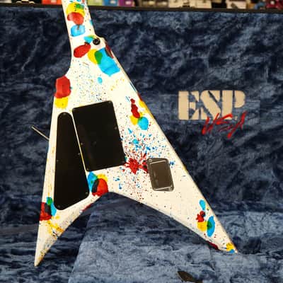 ESP USA V-II FR Jawbreaker Satin 6-String Electric Guitar w/ Black Tolex  Hard Case image 2