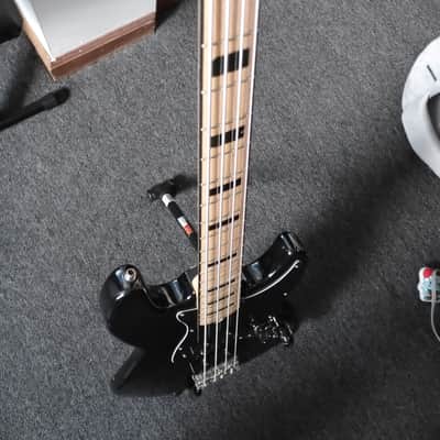 Sire Marcus Miller V7 4 String Eletric Bass image 4