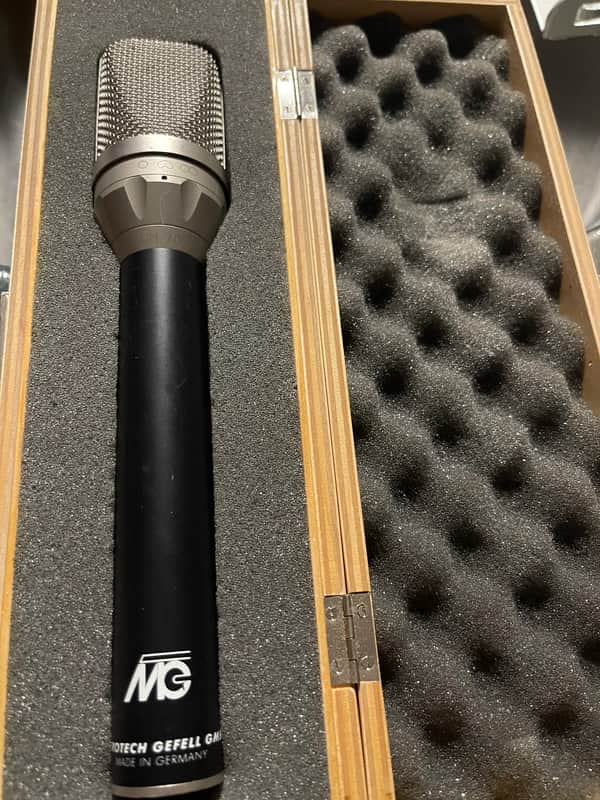 Microtech Gefell UM70 Multipattern Condenser Microphone image 1