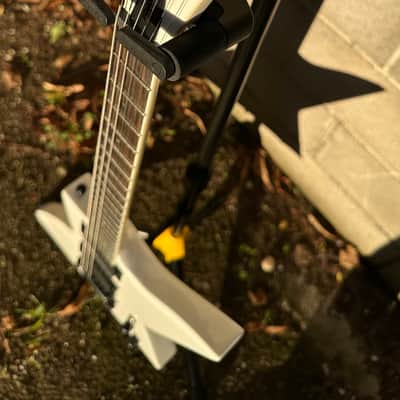 ESP LTD EX-401 SW 2023 - Snow White image 15