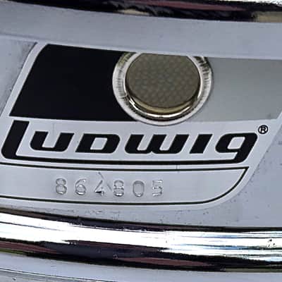 Ludwig 14" X 5" Snare Drum B/W badge serial #864805 w/ Gig Bag image 2