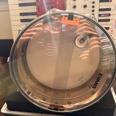 Ludwig No. 400 Supraphonic 5x14" 10-Lug Aluminum Snare Drum with Pointed Blue/Olive Badge 1969 - 1979 - Chrome-Plated image 3