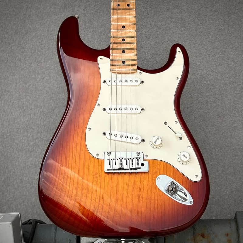 2014 Fender Custom Shop Proto Stratocaster NOS – Faded 3-Color Sunburst, AAA Birdseye Maple Neck, NAMM Show Prototype, w/Case