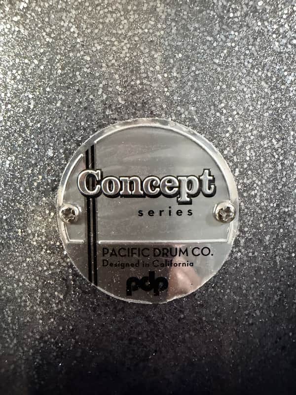 DW Concept Series 2013 - Silver to Black fade image 1