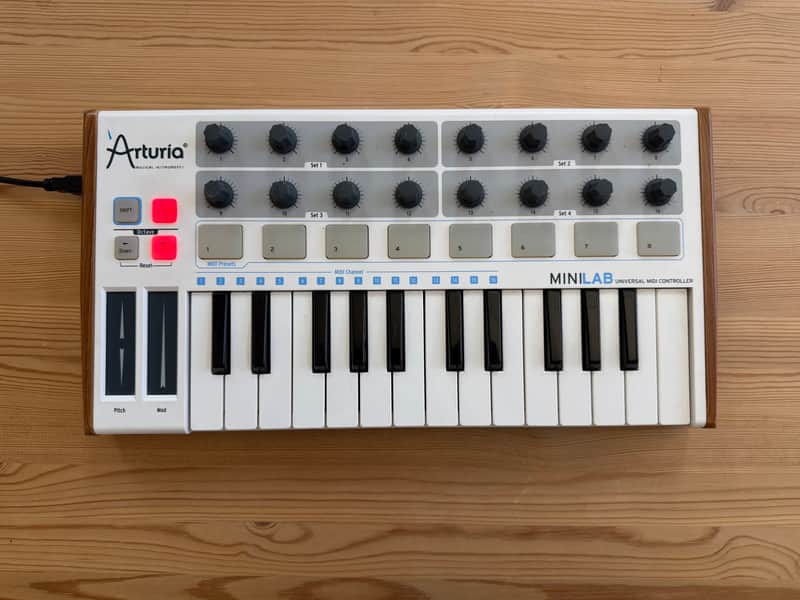 Arturia MiniLab 25-Key MIDI Controller | Reverb