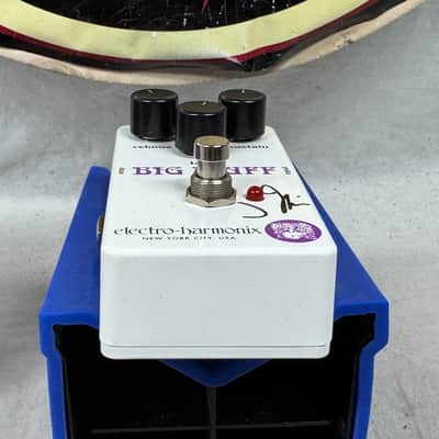 Electro-Harmonix J Mascis Signature Ram's Head Big Muff Pi Fuzz Distortion Pedal with Box image 3