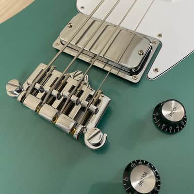 Gibson Non-Reverse Thunderbird Electric Bass - Inverness Green image 9