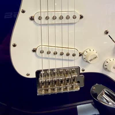 Fender Stratocaster MIM Rosewood Fretboard, Blue - Pre Owned image 7