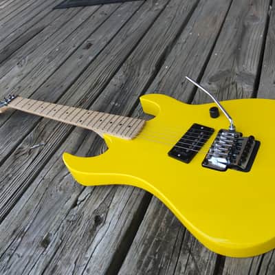 BC rich Gunslinger 2012 - Yellow w/Upgrades image 1