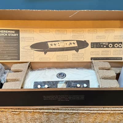 Moog Theremini Theremin 2016 White image 5