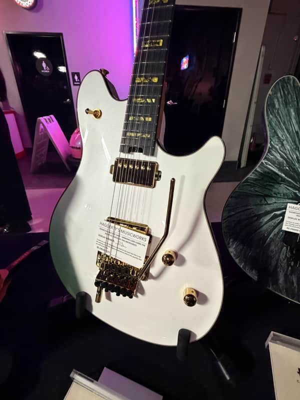 2026 USA EVH  CUSTOM SHOP / SPECIAL EDITION WOLFGANG  \ SNOW WHITE PEARL image 1