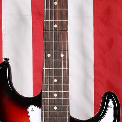Squier Affinity Stratocaster Junior HSS - 3-Color Sunburst image 4