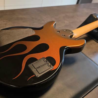 Jackson USA JJ Bass Custom Shop Interference Hot Rod Flames Flip-Flop Color Change 32" Medium Short Scale Scott Ian Music Man Stingray Pickup 18V Preamp American Slap Bass Guitar image 5
