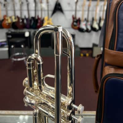 Bach Stradivarius Trumpet in B♭ 190S72X in Silver w/Case image 5