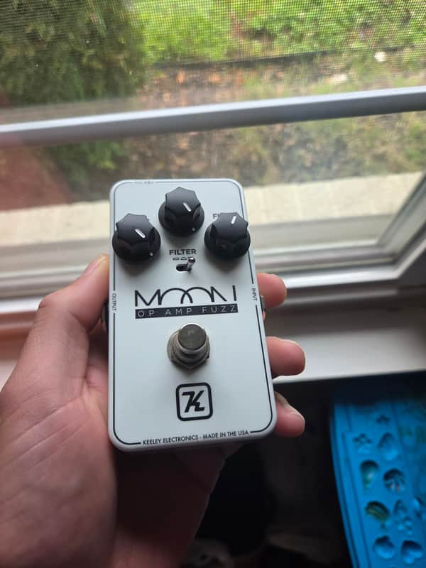 Keeley Moon Op Amp Fuzz Limited Edition - Moon Glow 2022 - White / Glow-in-the-Dark image 1