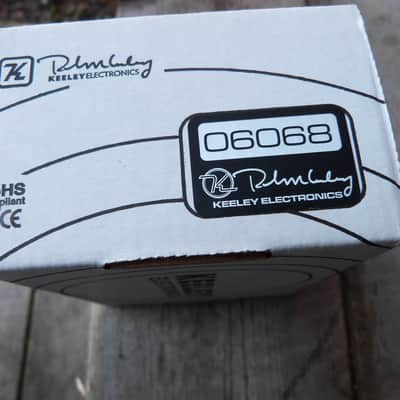 Keeley Dark side pedal in original box image 2