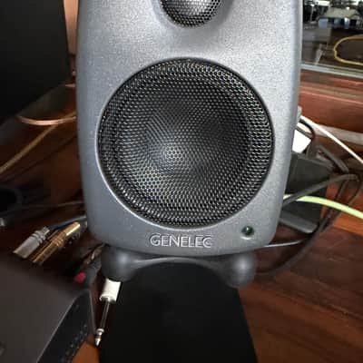 Genelec 8010A 3" Powered Nearfield Studio Monitor (Pair) 2014 - 2021 - Gray image 2