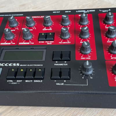 Access Virus A Desktop Digital Synthesizer 1997 - 1999 - Black / Red image 7