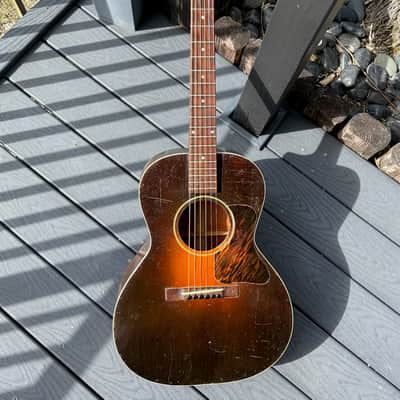 Gibson L-00 1933 - rare 1st year w/a Small Center Sunburst finish w/an Elevated Fingerboard ! image 2