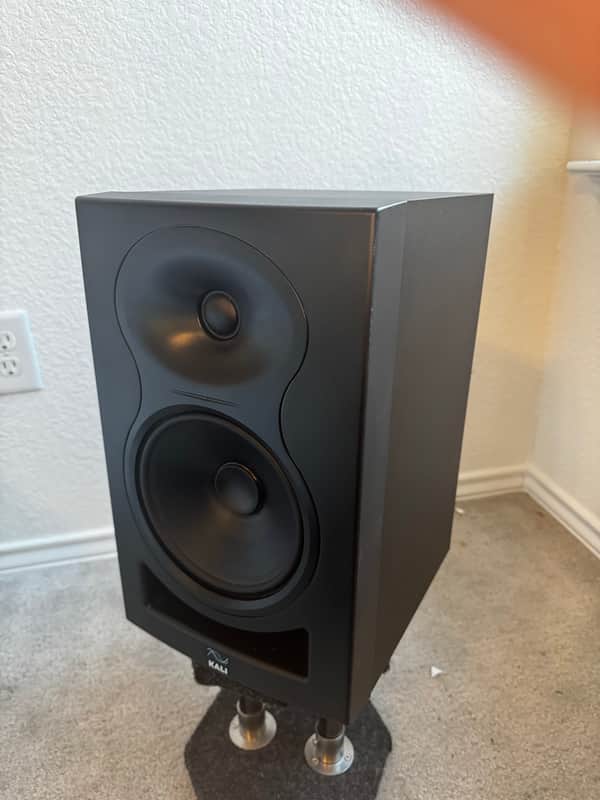 Kali Audio LP-6 6.5-inch Powered Studio Monitor - Black (Pair) image 1
