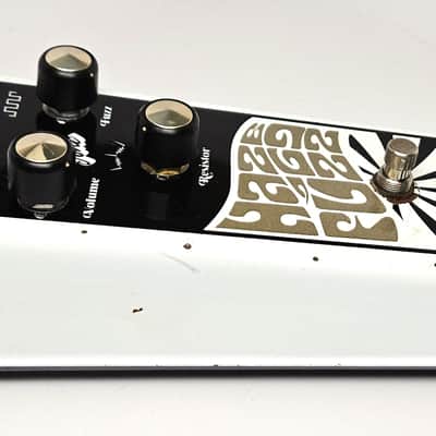 used Isle of Tone Haze 69 Fuzz Big Box Aged White with Box! image 6